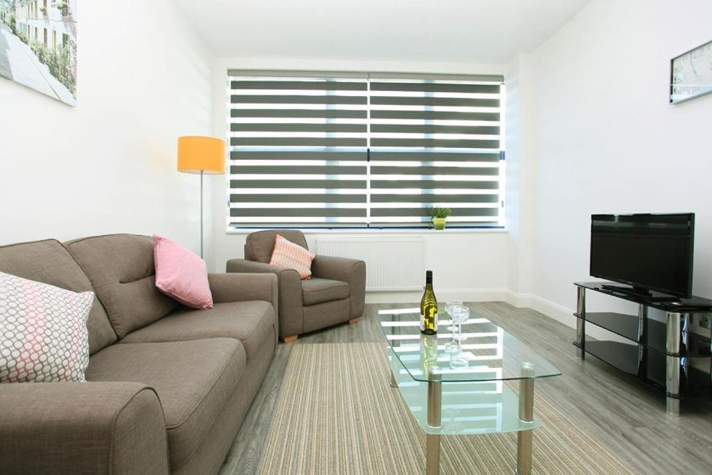 Sapphire House Apartments Telford Exteriör bild