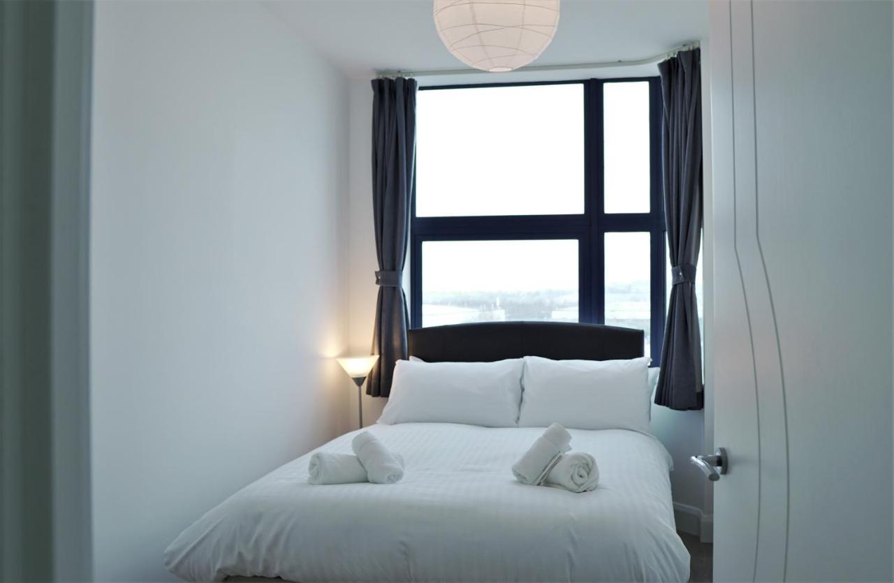 Sapphire House Apartments Telford Exteriör bild